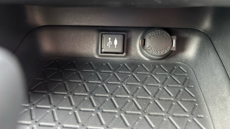 Toyota RAV4 2.5 VVT-i Hybrid Dynamic 5dr CVT Hybrid Estate